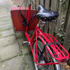 Rode bakfiets, iLost에 보고됨