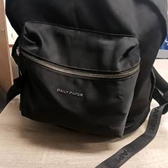 Sac à dos, a été signalé par EBS Spijkenisse utilisant iLost