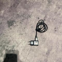 Adaptador, segons ha informat Van der Valk Hotel Haarlem mitjançant iLost
