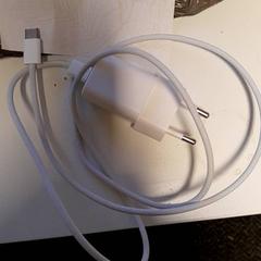Adaptador & Cargador, segundo informou Van der Valk Hotel Tiel usando iLost