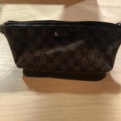 İLost kullanarak Poppodium 013 tarafından bildirildiği gibi Çanta