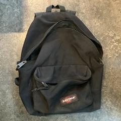 Ryggsäck Zwart Eastpack, rapporterat av Gemeente Amsterdam med iLost