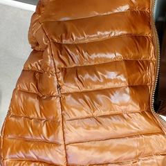 Kleding - Jas, amint azt Regio Antwerpen - Brussel az iLost segítségével jelentette.