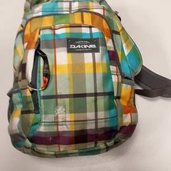 حقائب الظهر والحقائب النهارية، كما تم الإبلاغ عنه بواسطة Regio West-Vlaanderen عبر iLost