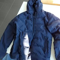Kleding - Jas, como reportado por Centraal magazijn utilizando o iLost
