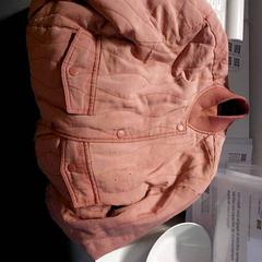 Veste Rose, a été signalé par IKEA Orléans - Ardon utilisant iLost