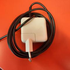 oplader, zoals gemeld door UvA REC met iLost