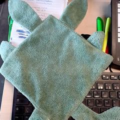 Ölelős pofon Bleu carré, amint azt IKEA Rennes - Pacé az iLost segítségével jelentette.