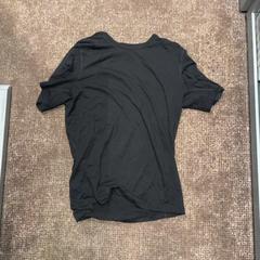 T shirt Zwart, a été signalé par Van der Valk Hotel Apeldoorn - De Cantharel utilisant iLost