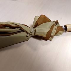 우산 - Vouwparaplu, iLost를 사용하여 Centraal magazijn에 보고됨