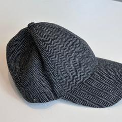 Gorra de beisbol, ha sido reportado por TU/e - Receptie Flux con iLost
