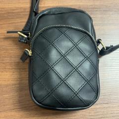 Håndveske Zwart, som rapportert av Pathé Leeuwarden ved bruk av iLost