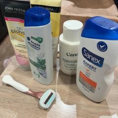 Scheermes, Shampoo & Zeepjes, zoals gemeld door Van der Valk Hotel Apeldoorn - De Cantharel met iLost