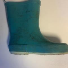 İLost kullanarak Artis tarafından bildirildiği gibi Yağmur çizmesi