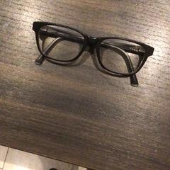 النظارات، كما تم الإبلاغ عنه بواسطة Hotel van der Valk Maastricht عبر iLost