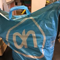 Tote bag, as reported by Qbuzz U-OV using iLost