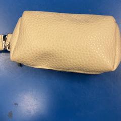 Pouch, as reported by IKEA福岡新宮 using iLost