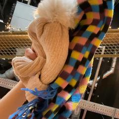 Écharpe & Casquette, a été signalé par MEININGER Hotel Paris Porte de Vincennes utilisant iLost