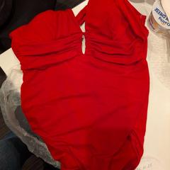 水着 がiLostで Inntel Hotels Utrecht Centre によって報告されました