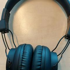 Headphones, as reported by Blauwnet Zwolle using iLost