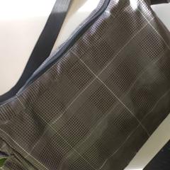 İLost kullanarak Regio Antwerpen - Brussel tarafından bildirildiği gibi Çanta - Schoudertas