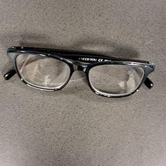 眼鏡 Zwart がiLostで Breng Nijmegen によって報告されました