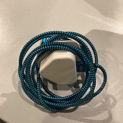iPhone kargagailua iphone charger, gisa salatu by MEININGER Hotel Paris Porte de Vincennes iLost erabiliz