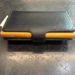 Posiadacz karty, zgłoszono przez Rotterdam The Hague Airport przy użyciu iLost