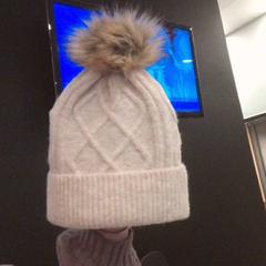 Barret beige, segons ha informat MEININGER Hotel Vienna Downtown Franz mitjançant iLost