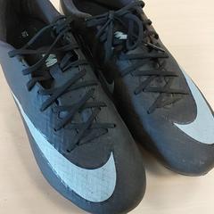 Kleidung - Voetbalschoenen, gemeldet von Regio Oost-Vlaanderen über iLost