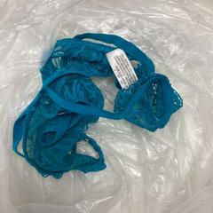 Roupa interior Blue, segundo informou Ramada by Wyndham Amsterdam Airport Schiphol usando iLost