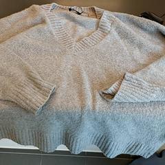 Kleding Trui, jak nahlášeno Centraal magazijn pomocí iLost