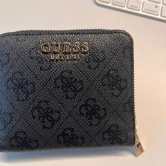 Portemonnee, som rapporterats till iLost