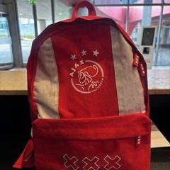 Väska för barn, rapporterat av Johan Cruijff ArenA med iLost