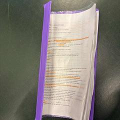 Notities in snelhechter lila, como reportado por Universiteitsbibliotheek Universiteitskwartier utilizando o iLost