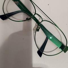 Lentes, segundo informou allGo Almere usando iLost