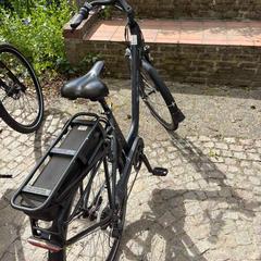 دراجة كهربائية نسائية Veloci zwart، كما تم الإبلاغ عنه بواسطة Stad Peer عبر iLost