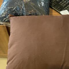 クッション がiLostで MEININGER Hotel Marseille Centre la Joliette によって報告されました