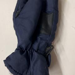 장갑, iLost를 사용하여 Het Amsterdamse Winterparadijs에 보고됨