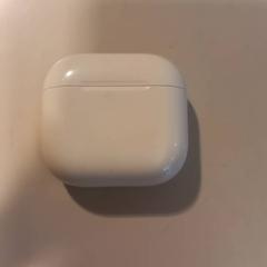 Estojo para auscultadores, como reportado por Arriva Limburg Noord utilizando o iLost