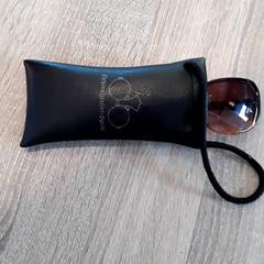 Gafas de sol, ha sido reportado por EBS Tramplein con iLost