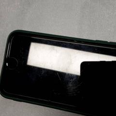 Telefono Zwart / wit. Apple, come riportato da Arriva Friesland / Groningen utilizzando iLost