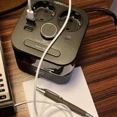 Cavo, come riportato da Sheraton Brussels Airport Hotel utilizzando iLost
