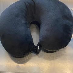 Neckpillow, as reported by MEININGER Hotel Leipzig Hauptbahnhof using iLost