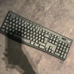 Teclado Zwart, ha sido reportado por Van der Valk Hotel Haarlem con iLost