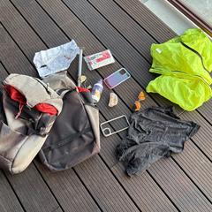 Fietstas, jas, zonnebril, iLost'a bildirildiği gibi