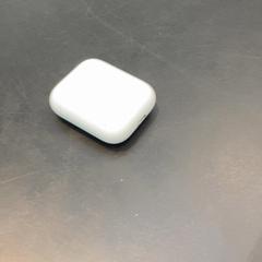 علبة سماعة رأس، كما تم الإبلاغ عنه بواسطة Universiteit Gent - Faculteitsbibliotheek LW عبر iLost