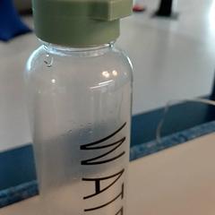 İLost kullanarak Padualaan 99 tarafından bildirildiği gibi Içki şişesi