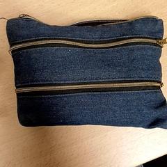 Bolsa de maquilhagem Spijkerstof, como reportado por Qbuzz GD Groningen Peizerweg utilizando o iLost