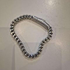 Pulseira, segundo informou Gemeente Beekdaelen usando iLost